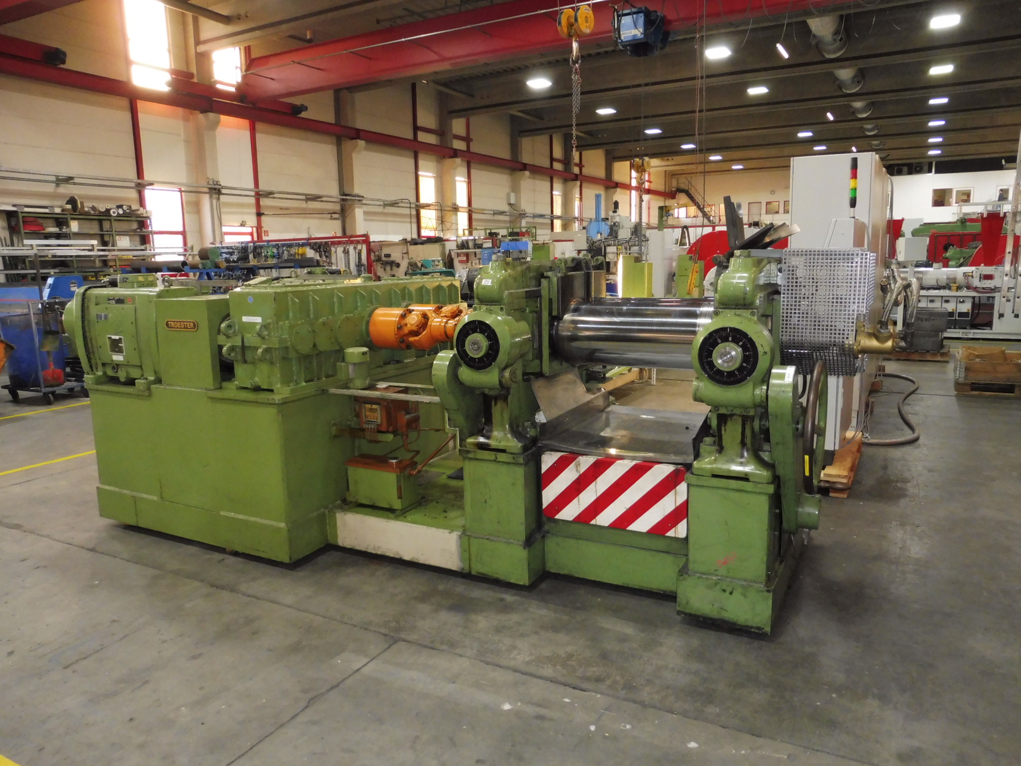 files/maschinenfotos/Walzwerk mixing mill mezcladora mezclador cilindros, melangeur cylindres Gummi rubber caoutchouc caucho Deguma 1-1198.JPG